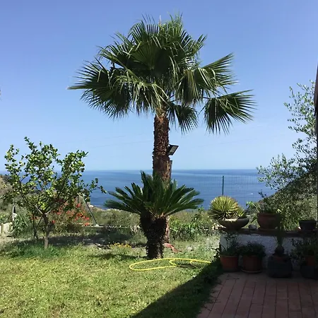 Holidaysora Taormina - Il Giardino Di Graziella Exterior photo