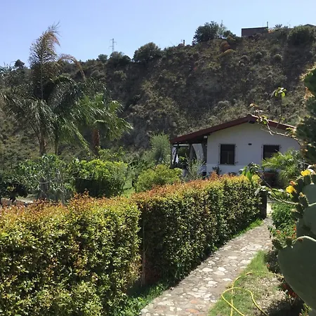 Holidaysora Taormina - Il Giardino Di Graziella Exterior photo